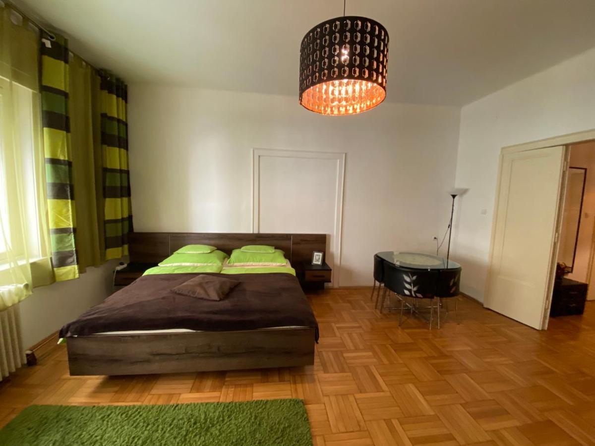 Apartment And Rooms Heart Of The City บูดาเปสต์ ภายนอก รูปภาพ