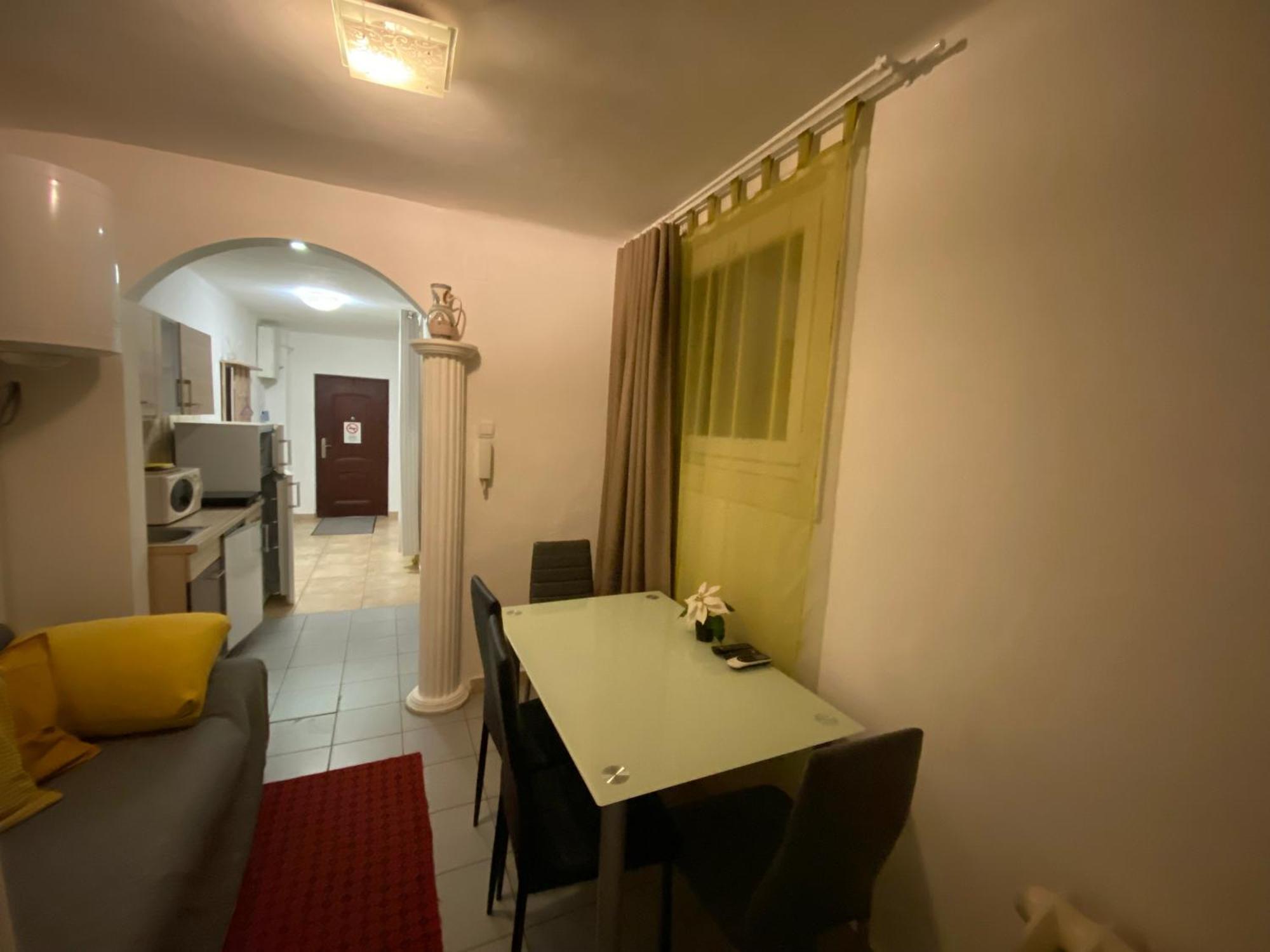 Apartment And Rooms Heart Of The City บูดาเปสต์ ภายนอก รูปภาพ