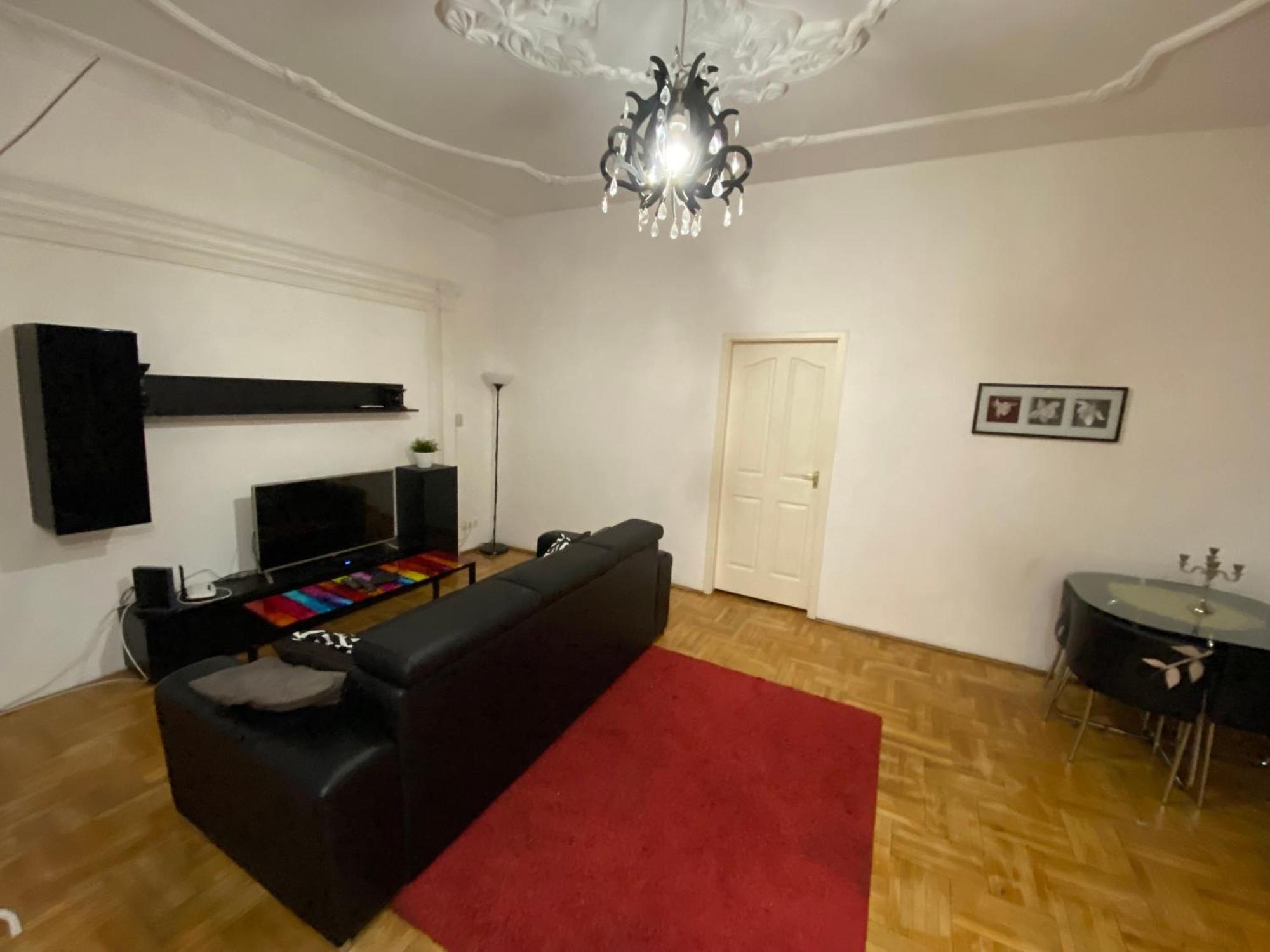 Apartment And Rooms Heart Of The City บูดาเปสต์ ภายนอก รูปภาพ