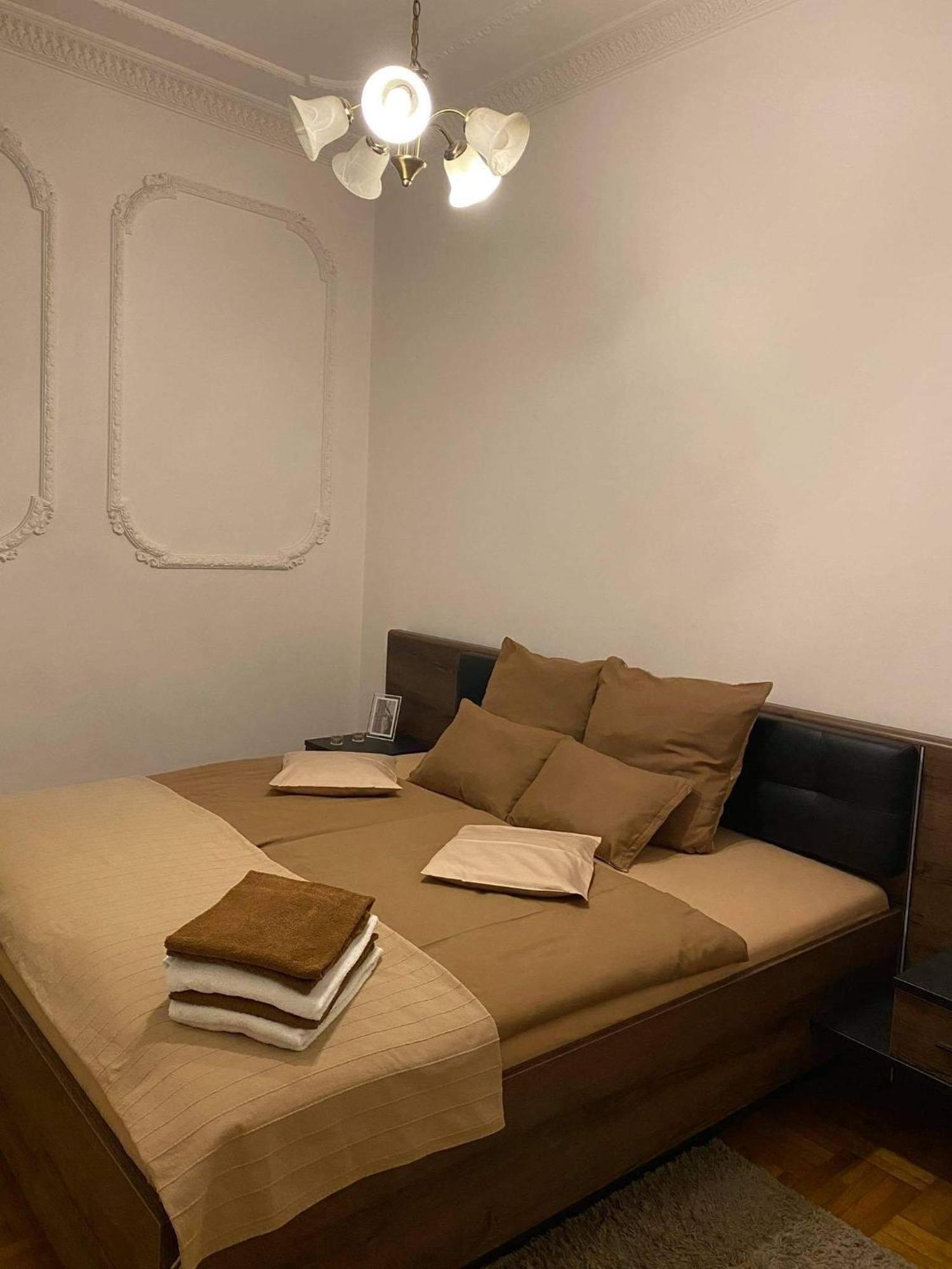 Apartment And Rooms Heart Of The City บูดาเปสต์ ภายนอก รูปภาพ