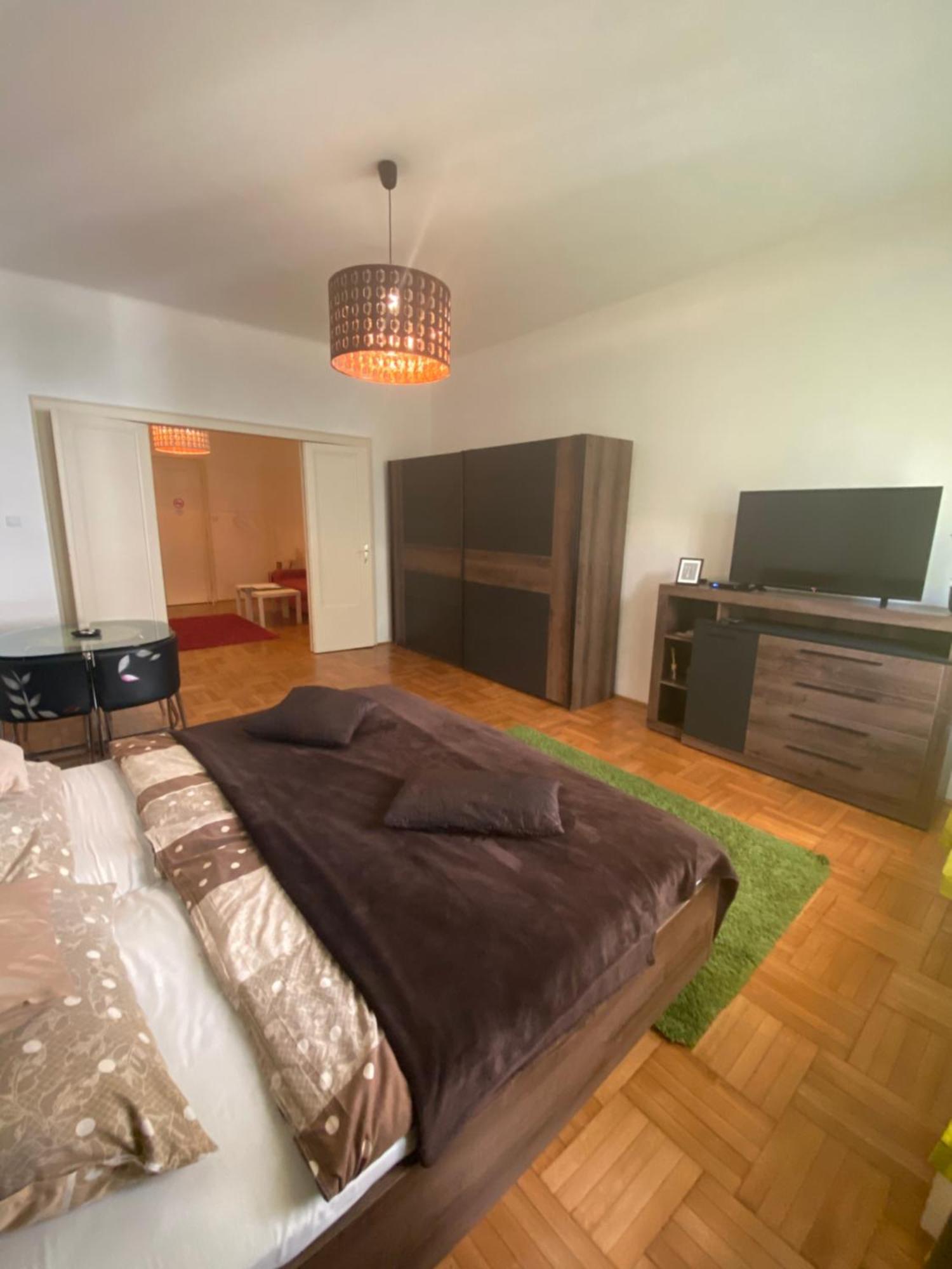 Apartment And Rooms Heart Of The City บูดาเปสต์ ภายนอก รูปภาพ