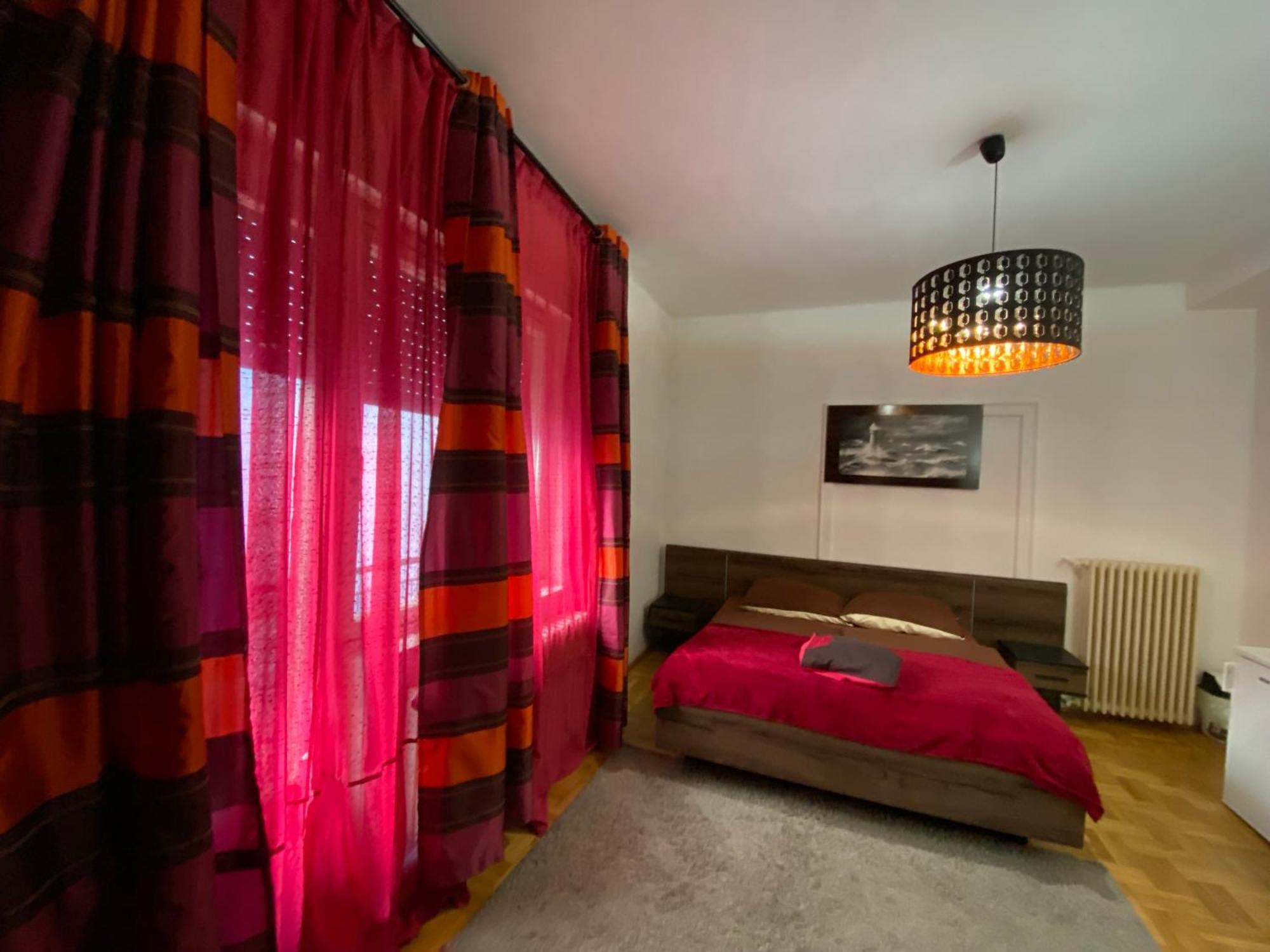 Apartment And Rooms Heart Of The City บูดาเปสต์ ภายนอก รูปภาพ
